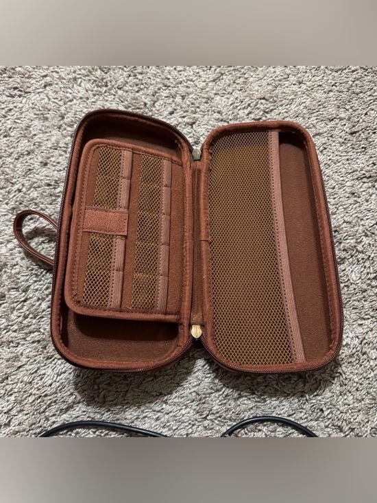 Nintendo Switch - Picture 5 of 6